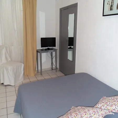 Ξενοδοχείο Du Musee 3*