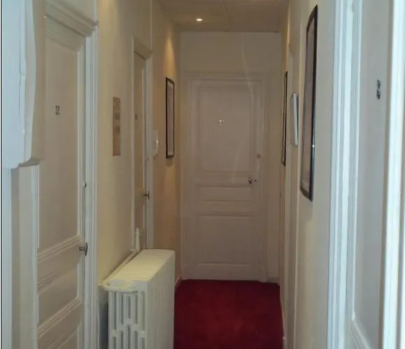 Du Musee مينتون